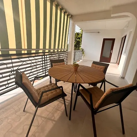 Mila Holiday Apartments Porec Exterior photo