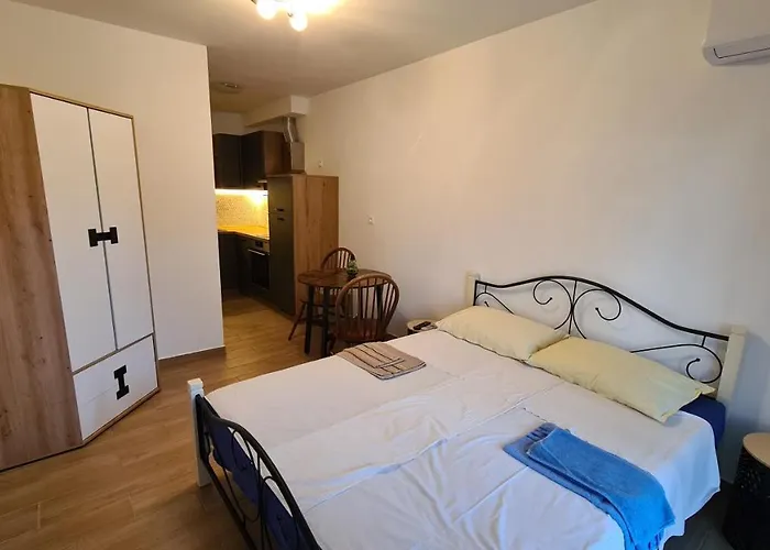 Mila Holiday Apartments