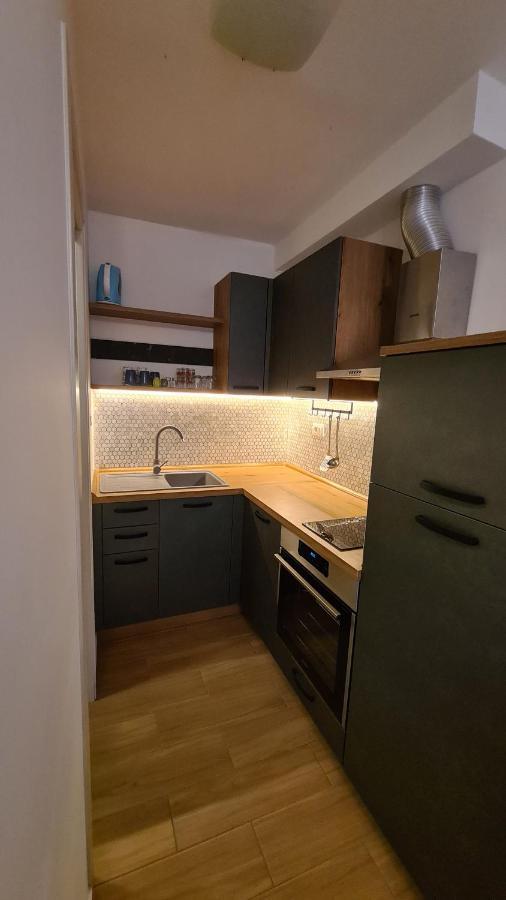 Mila Holiday Apartment Porec